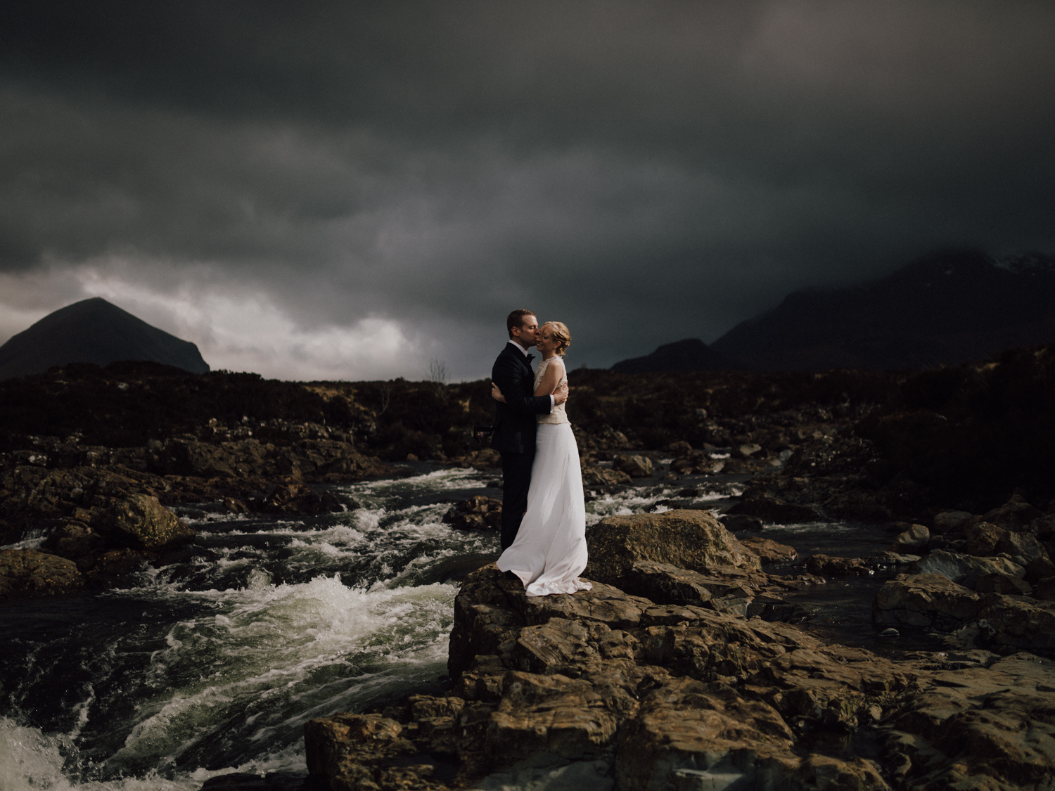 capyture-wedding-photographer-destination-elopement-isle-skye-scotland-379