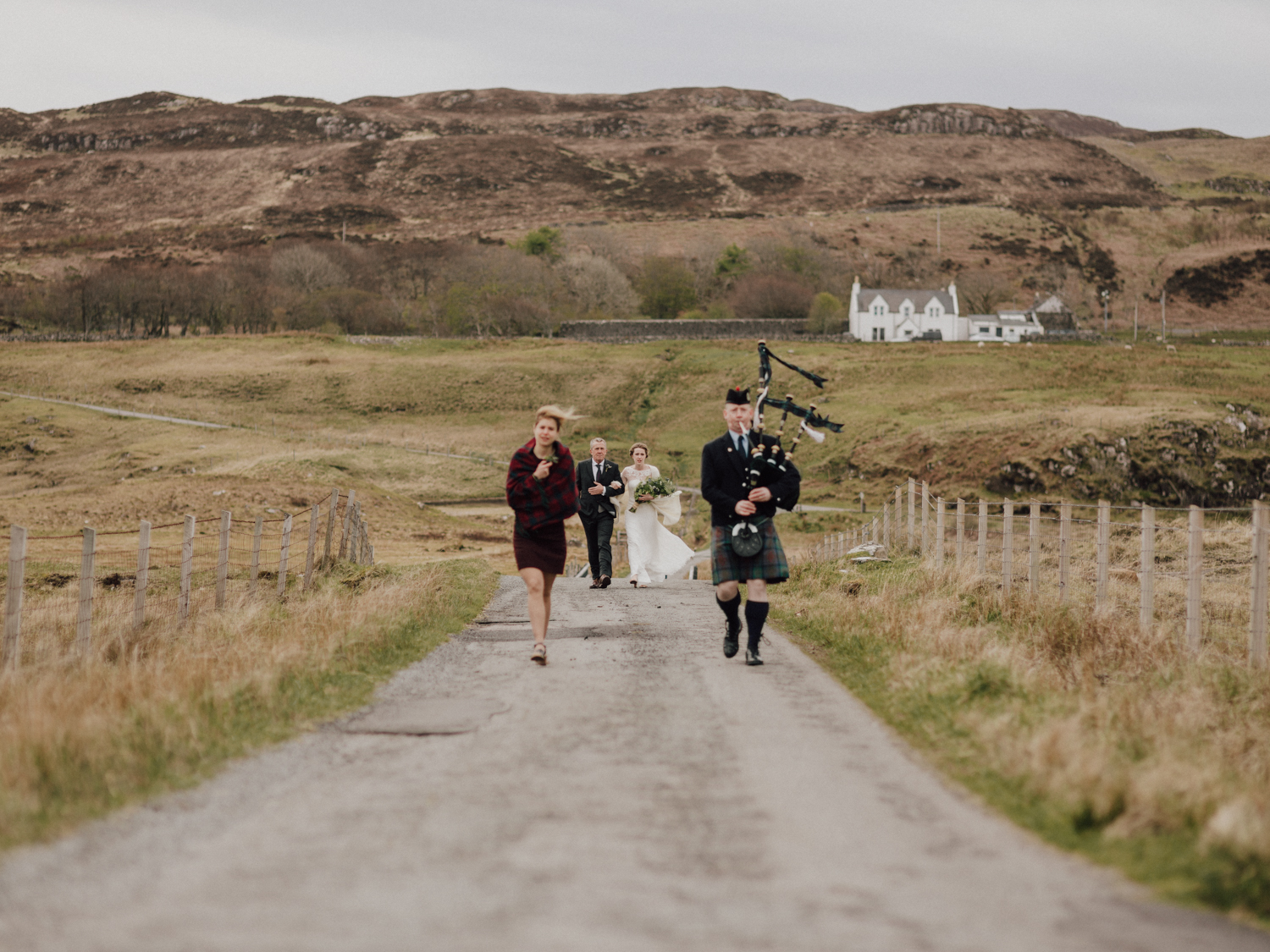 capyture-wedding-photographer-destination-nature-intimate-wedding-isle-of-skye-scotland-231