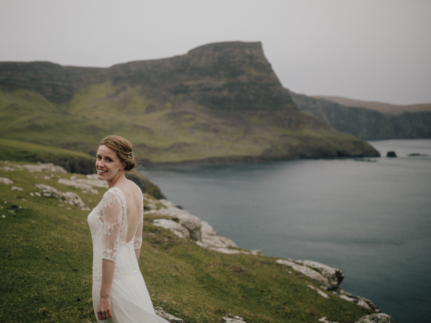 capyture-wedding-photographer-destination-nature-intimate-wedding-isle-of-skye-scotland-915