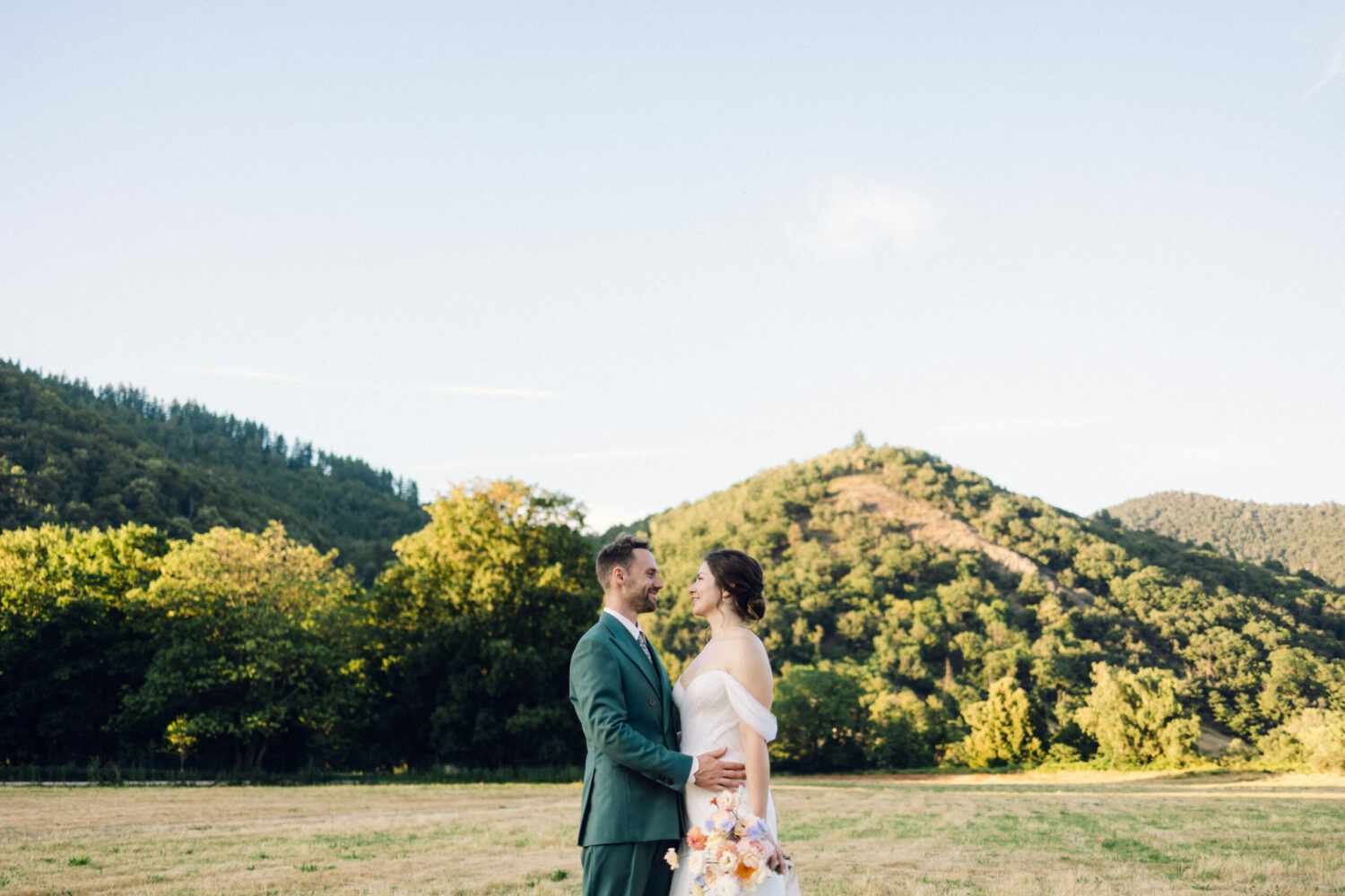 Photographe mariage Alsace – séance couple au coucher de soleil à la villa des hêtres pourpres en Alsace